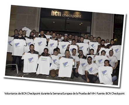 Foto: Voluntarios de BCN Checkpoint durante la Semana Europea de la Prueba del VIH. Fuente: BCN Checkpoint)